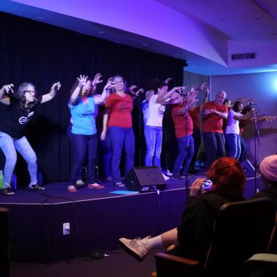 o coral se apresentando