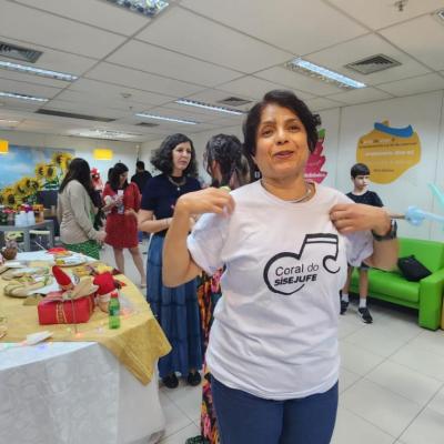 didi de blusa emprestada